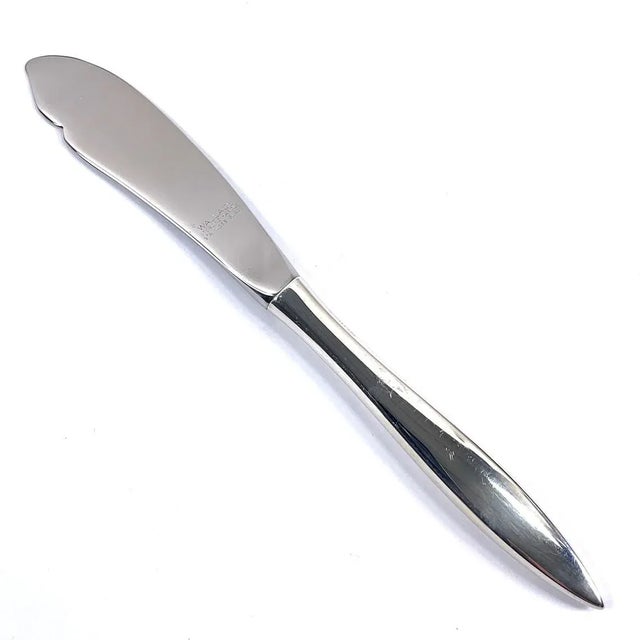 Offered is a beautiful midcentury Wallace hollow handle sterling silver master butter knife in the Spanish Lace pattern....