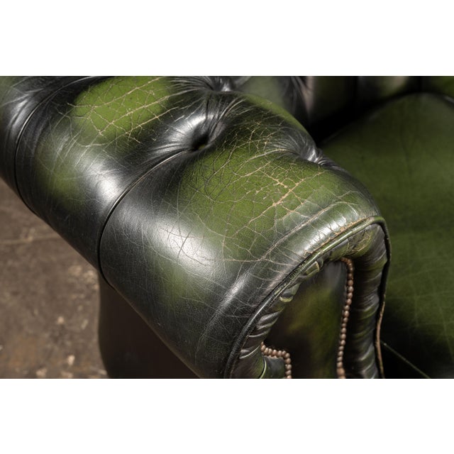 Dark Green Vintage Tufted Leather Chesterfield Club Chair in Emerald Green For Sale - Image 8 of 10