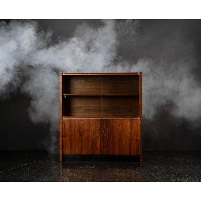 This piece of furniture, dating from the transitional period between Art Deco and the Bauhaus, was designed by Bruno Paul,...