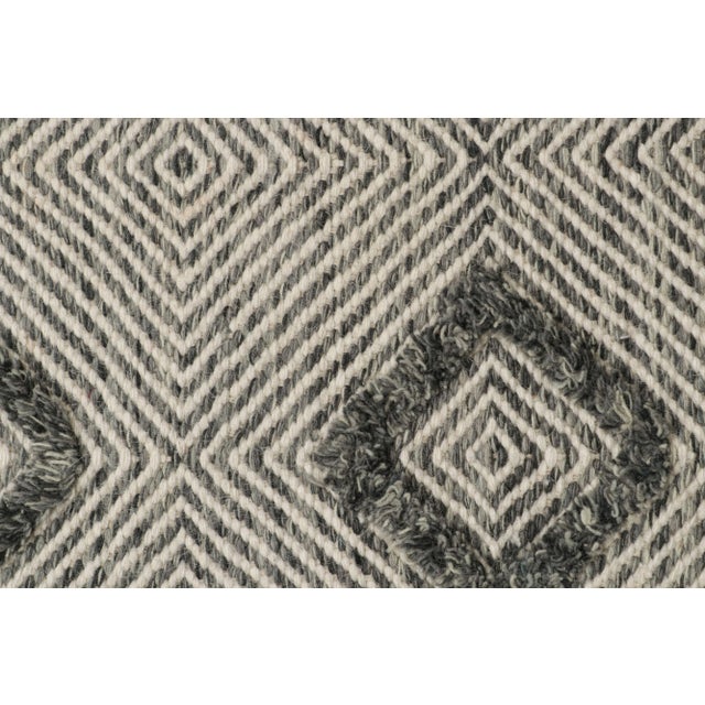 2010s Rug & Kilim’s Contemporary Scatter Rug With White and Gray Geometric Patterns For Sale - Image 5 of 7