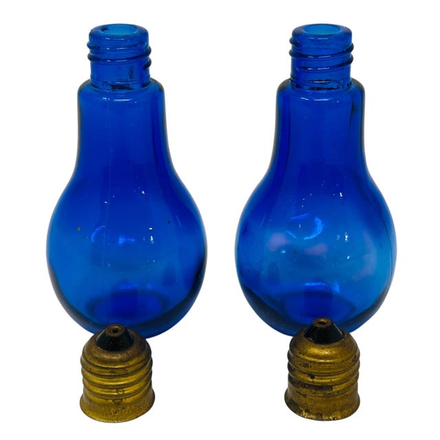 1970's Petite Cobalt Blue Lightbulb Salt and Pepper Shakers | Mid Century Blue Glass Kitchen Decor | Retro Novelty Gift For Sale In Tampa - Image 6 of 13