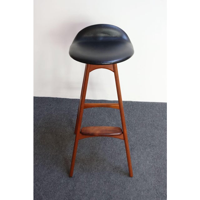 Single Danish Modern Sculptural Teak Barstool by Erik Buch for o.d. Møbler For Sale - Image 4 of 18