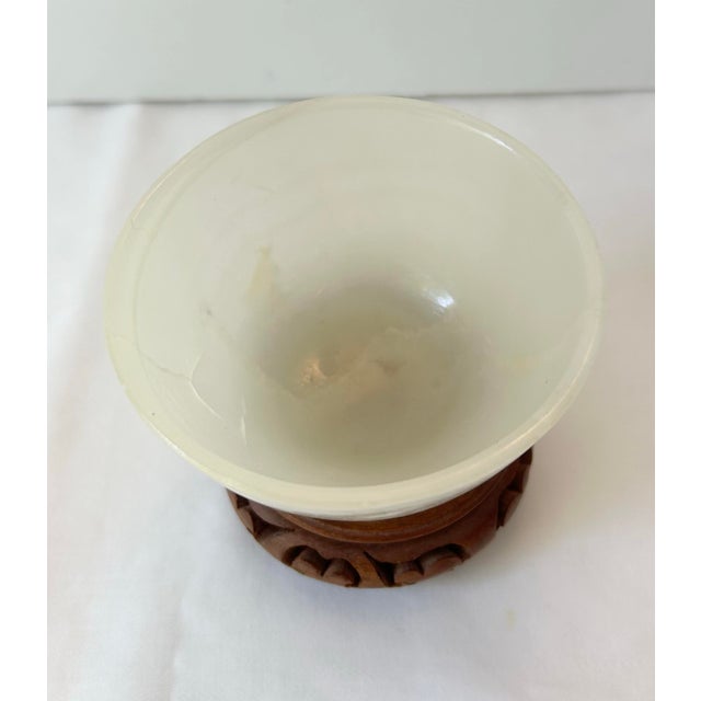 Late 20th Century Translucent Alabaster Bowl With Pedestal For Sale - Image 5 of 8