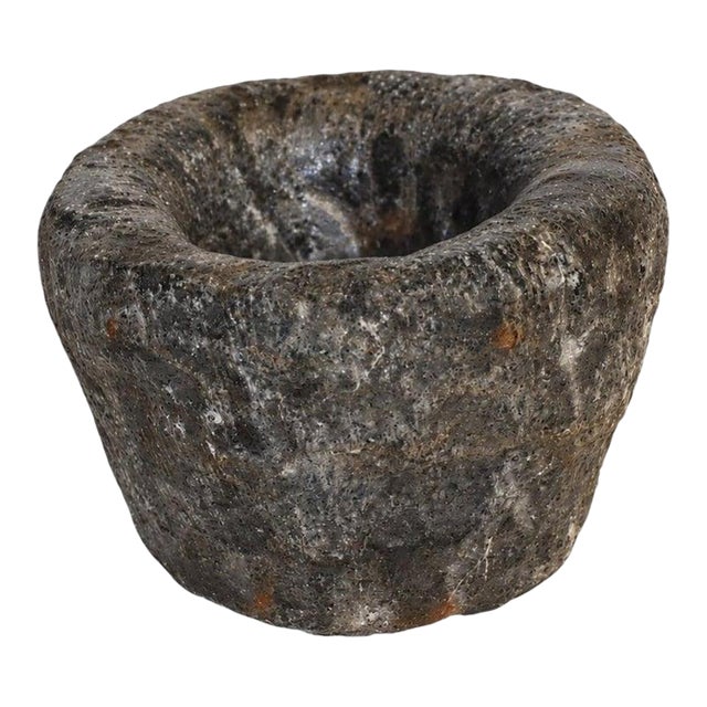 18th Century Granite Stone Bowl Charcoal Gray Black 8.7 Lb Mortar Planter For Sale
