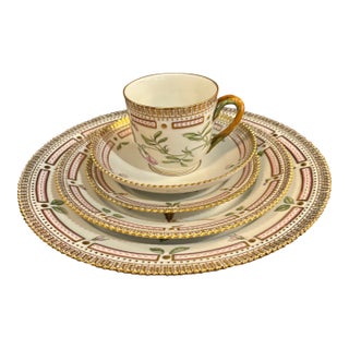 Rare Vintage Royal Copenhagen Flora Danica Porcelain Place Setting – Hand-Painted Botanical Service (5 Pieces) [Sp] For Sale