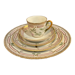Rare Vintage Royal Copenhagen Flora Danica Porcelain Place Setting – Hand-Painted Botanical Service (5 Pieces) [Sp]