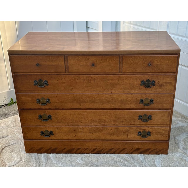 American Vtg. Ethan Allen American Style Three Drawer Maple Chest in Nutmeg W/Mica Top For Sale - Image 3 of 13