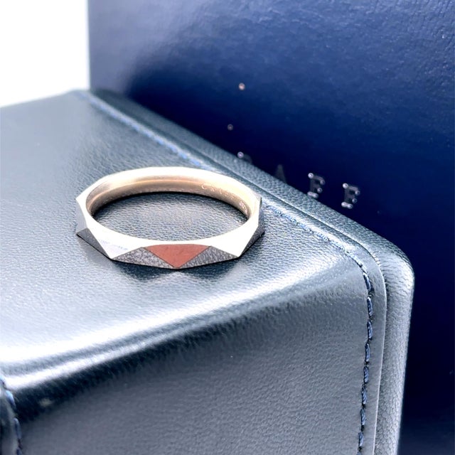Graff 18ct White Gold Laurence Signature Faceted Wedding Band 5.66g, Size 10 For Sale - Image 6 of 11