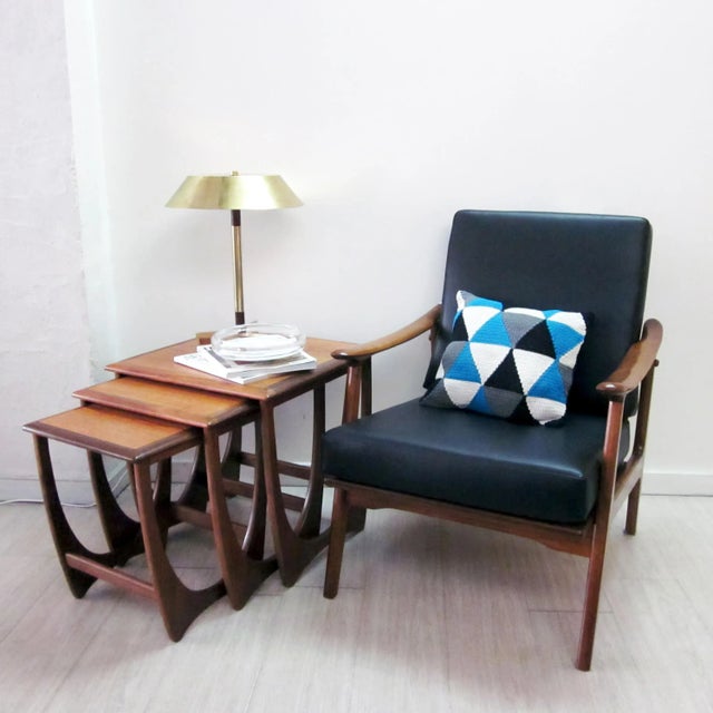 Contemporary Black & Blue Triangles Geométrica Cushion from Com Raiz For Sale - Image 3 of 4