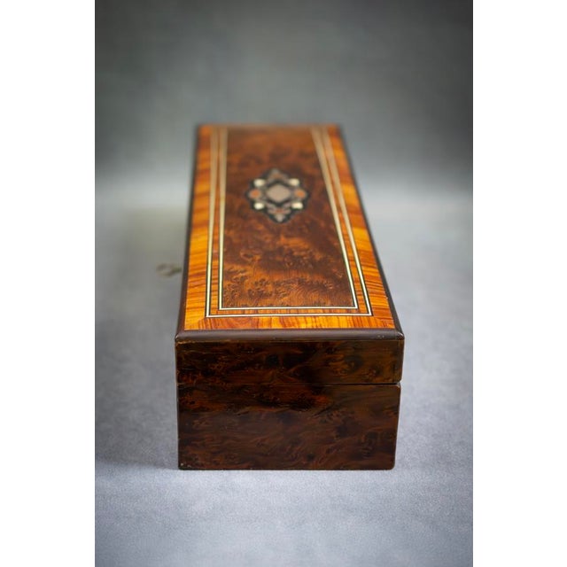 Marquetry Glove Box in Burr Walnut and Rosewood, 1880 For Sale - Image 3 of 9