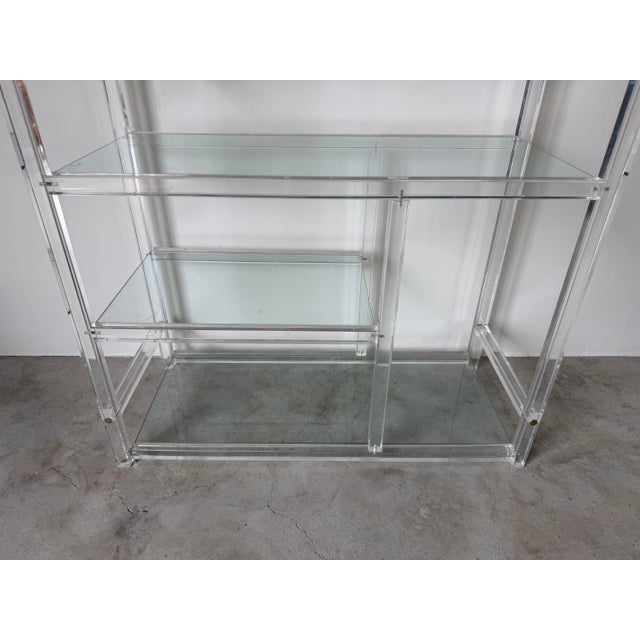 Mid-Century Modern 1960s Charles Hollis Jones–Style Six-Tier Lucite & Glass Étagère For Sale - Image 3 of 11