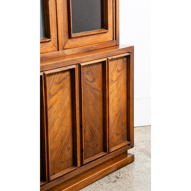 1960s Mid Century Modern Credenza Display Cabinet Hutch American of Martinsville Glass For Sale In Sacramento - Image 6 of 12