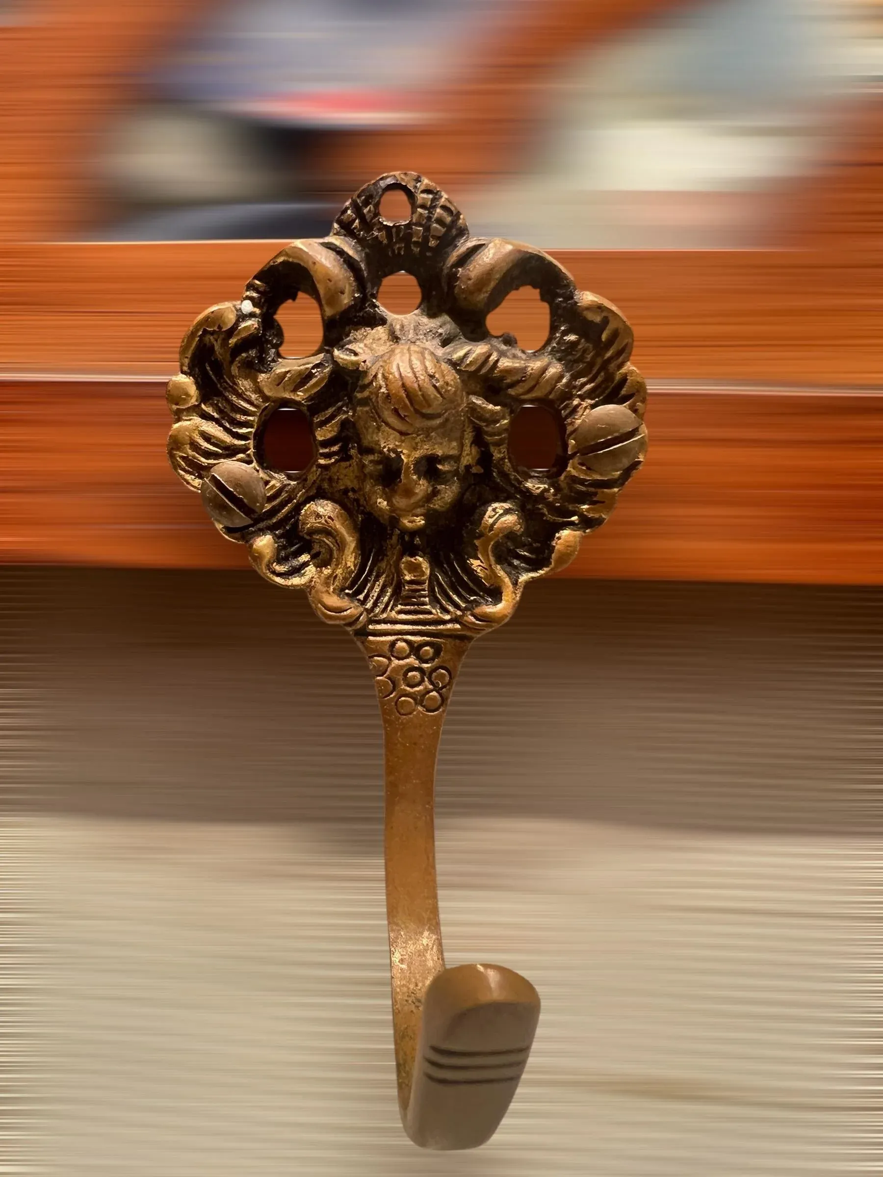 90's «Coat hanger » vintage デザイナーズ Art Nouveau Coat Hanger with 4 Plastic Brass Hooks, 1890s | Chairish