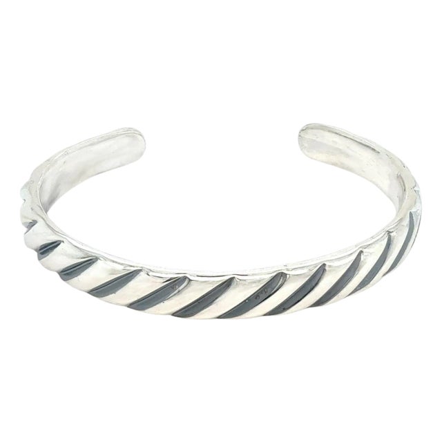 1990s David Yurman Chevron Cuff Bracelet Size M Sterling Silver Estate For Sale