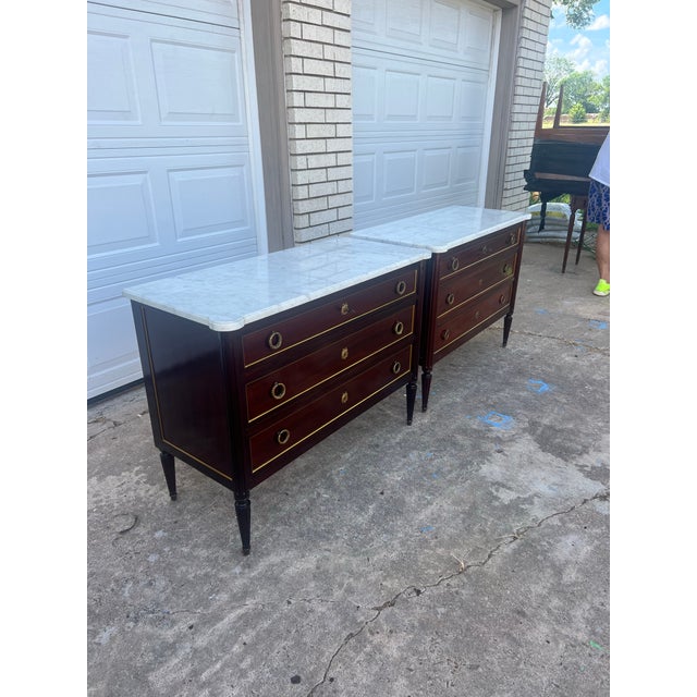 French 19th Century Louis XVI Pair of Mahogany Carrara Marble Top Commode For Sale - Image 10 of 12