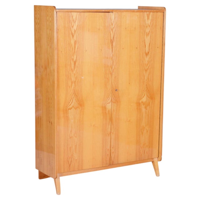 Mid-Century Modern Wardrobe in Ash from Tatra Pravenec, Czech, 1950s For Sale - Image 17 of 17