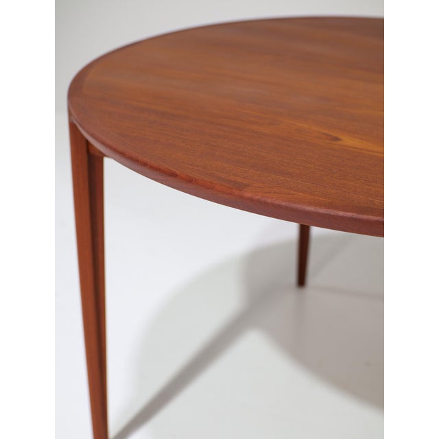 Round Extendable Dining Table in Teak by Henry Rosengren Hansen for Brande Møbelindustri, Denmark, 1960s For Sale - Image 10 of 18