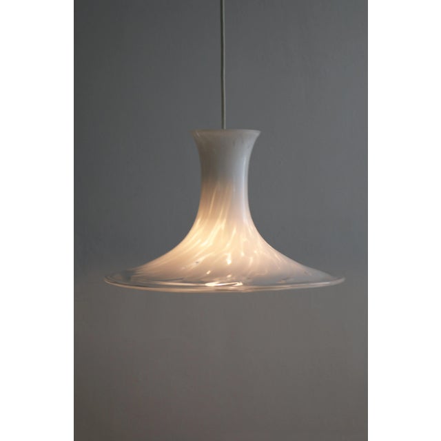 Here in the rare marbled version. Diameter 40cm, height 25cm + 200cm supply line. I have official proof of authenticity...