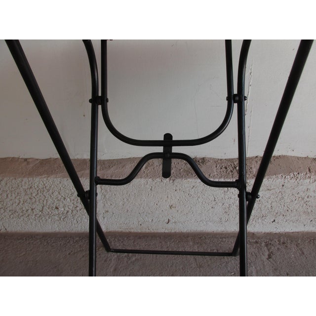 Vintage 1960s Italian Painted Wicker and Steel Folding End / Tray Table For Sale - Image 4 of 9