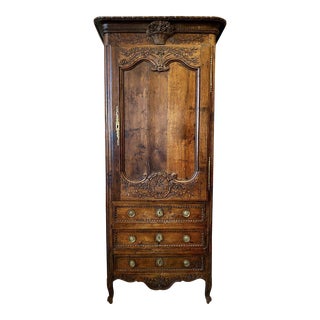 18th Century Louis XVI Carved Homme Debout Bonnetier Cabinet For Sale