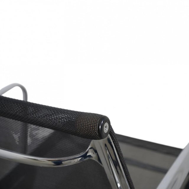Vintage EA-117 Office Chair in Black Mesh by Charles Eames, 1990s For Sale - Image 9 of 18