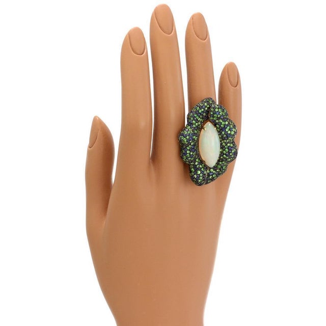 Estate 16.69ct Opal Sapphire 18k Yellow Gold Long Floral Ring For Sale - Image 4 of 4