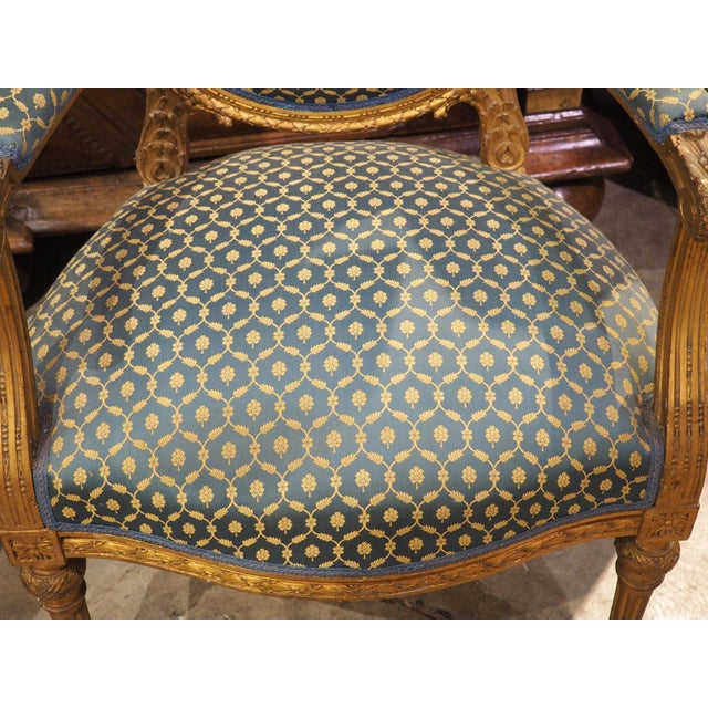 Pair of 19th Century French Giltwood Louis XVI Style Médaillon Armchairs For Sale In Dallas - Image 6 of 12