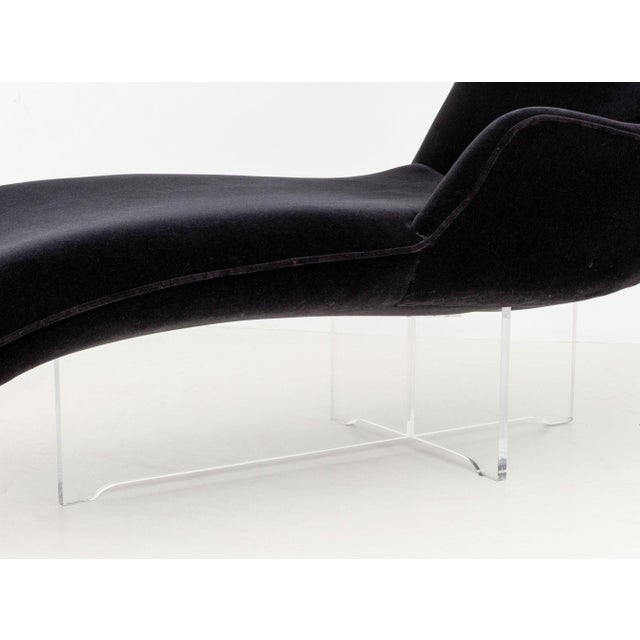 Textile Vladimir Kagan Erica Chaise Longue, Model P6910-L For Sale - Image 7 of 10