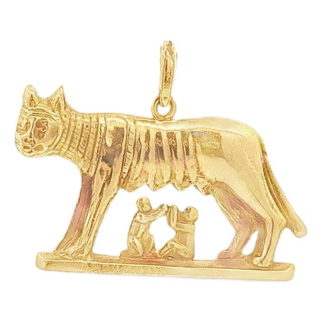 Late 20th Century 18k Gold Romulus and Remus Charm For Sale