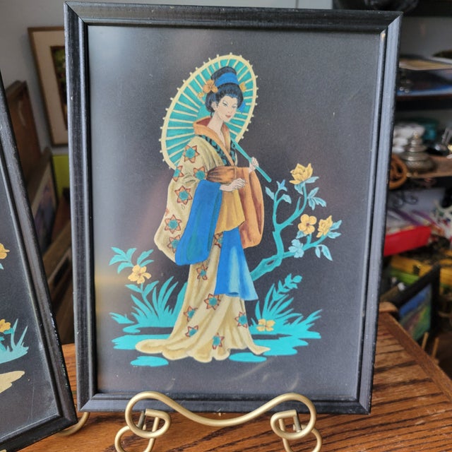 Mid-Century Modern Vintage Geisha Painted on Black Felt in Matching Frames 1950s - Set of 2 For Sale - Image 3 of 12