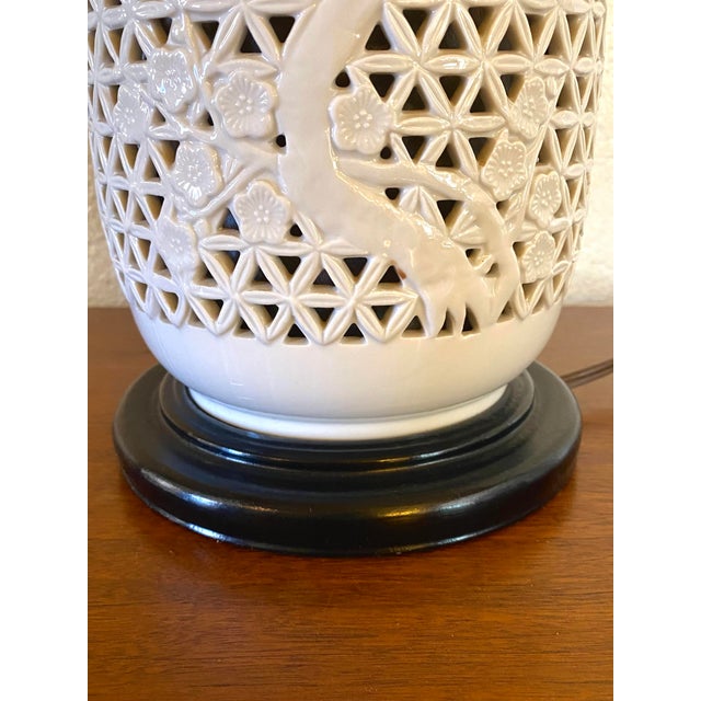 Mid 20th Century Vintage Blanc De Chine Reticulated Porcelain Table Lamp For Sale - Image 5 of 6