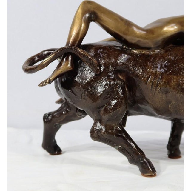 Majera, La Déesse Europe rencontrant le Taureau, 20th Century, Bronze For Sale - Image 15 of 18