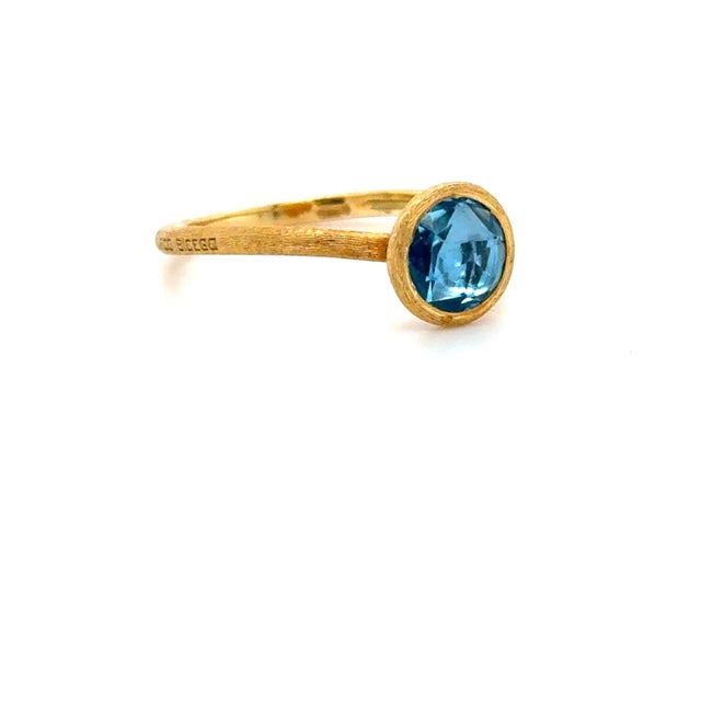 Marco Bicego, 18k Yellow Gold and Blue Topaz Jaipur Ring For Sale - Image 4 of 8