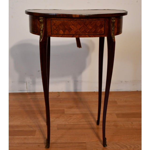 1900s Antique French Louis XV Walnut & Satinwood Inlay Side / End Table France For Sale - Image 12 of 17