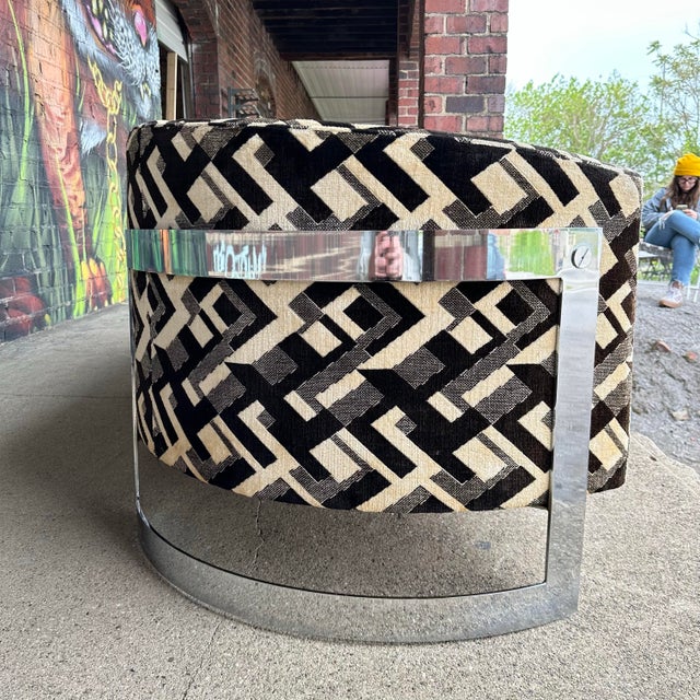 Metal Mid-Century Modern Chrome Sofa by Flair in the Style of Milo Baughman For Sale - Image 7 of 12