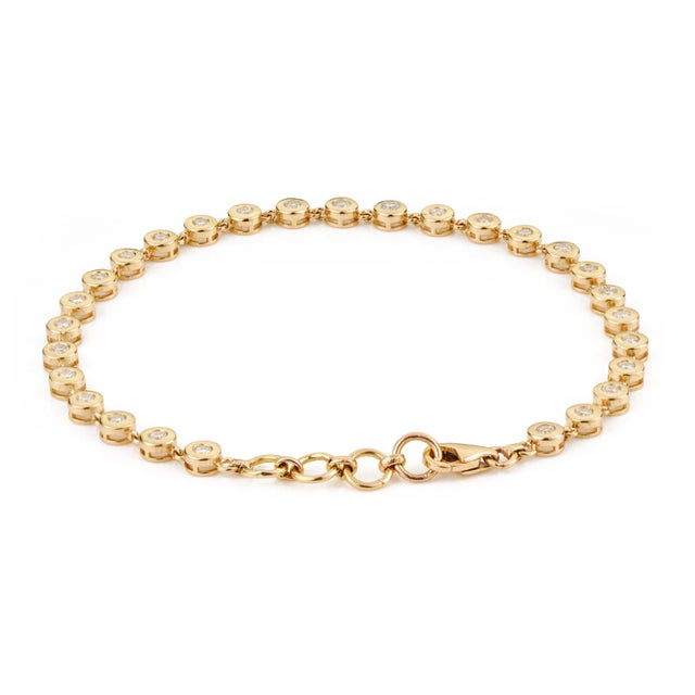 Modern Minimalist Bezel Set Diamond Tennis Bracelet in 14k Yellow Gold 7 Inches For Sale - Image 11 of 16