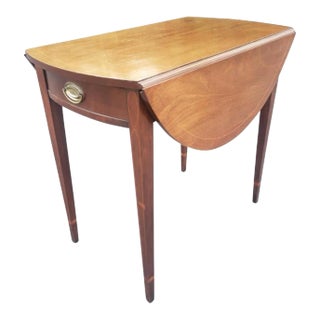 1940s Federal Mahohany and Satinwood Inlaid Pembroke Side Table For Sale