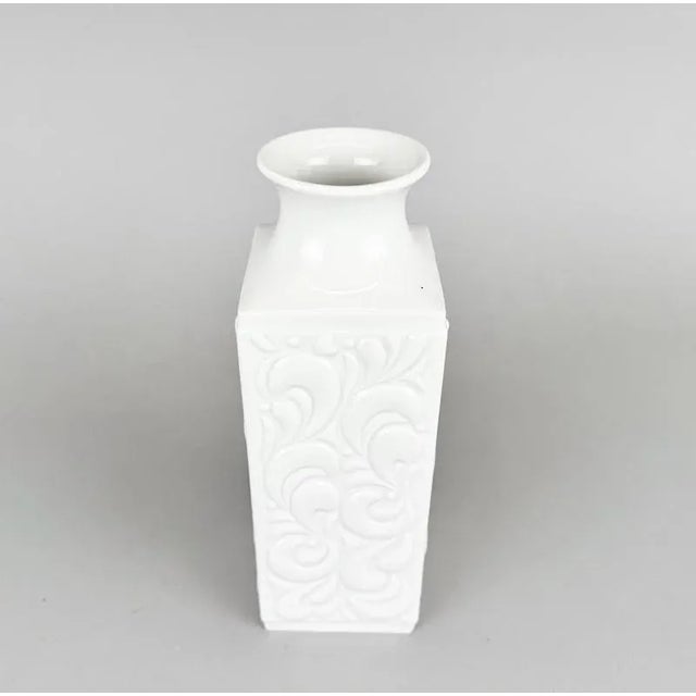 1950s Porcelain Vase attributed to Hutschenreuther, 1950s For Sale - Image 5 of 7