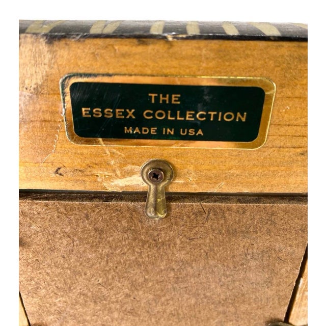 Vintage the Essex Collection, Usa Animals Picture Frame For Sale In Miami - Image 6 of 9