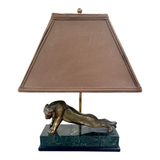 Vintage Stretching Lion Bronzed Metal and Marble Desk Writing Table Foyer Table Lamp For Sale