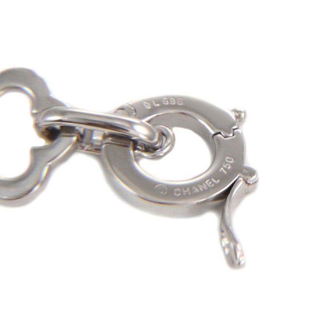 Contemporary Chanel Camellia 18k White Gold Floral Circle Charm Link Bracelet For Sale - Image 3 of 4