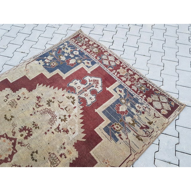 Mid-Century Modern Vintage Central Anatolian 'Taspinar' Wool Turkish Area Rug 4'7" X 8'11" For Sale - Image 3 of 13