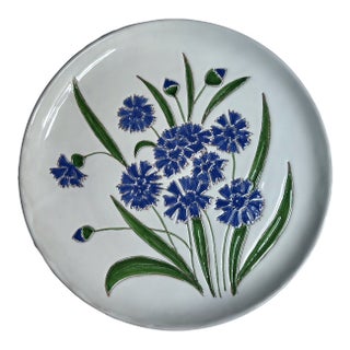 Late 20th Century Italian Glazed White Pottery Platter With Blue Cornflowers For Sale