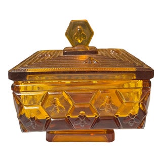 1970s Fenton Amber Honey Bee Square Lidded Candy Dish For Sale