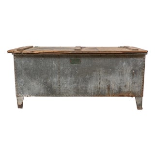 1900s Antique Metal Industrial Dishwashing Bin With Wood Top For Sale