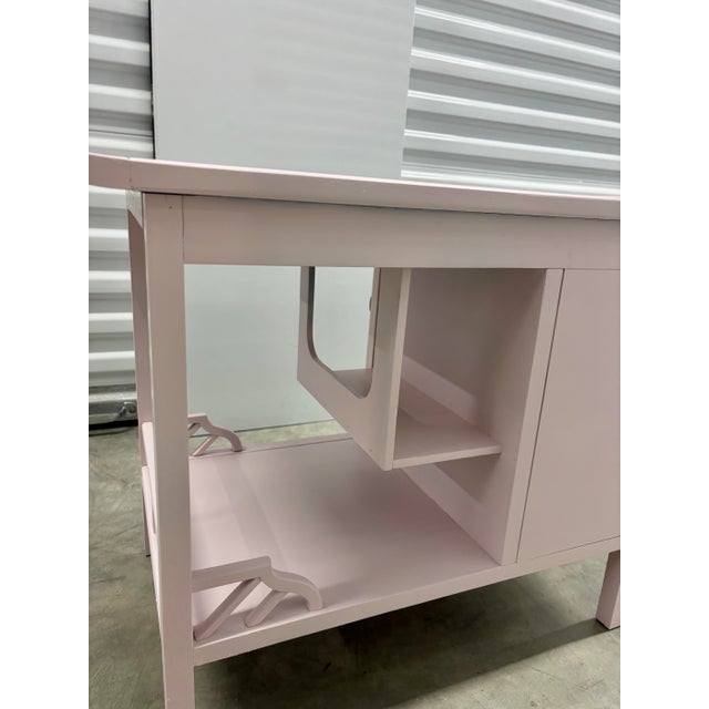 Rare Pink Chinoiserie Pagoda Style Nightstand/Accent Table by Thomasville For Sale - Image 10 of 12