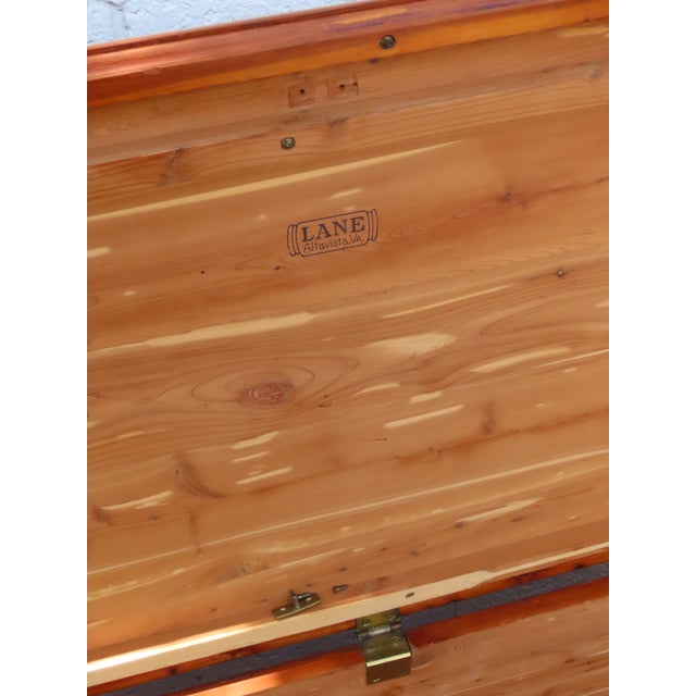 Early 1900s Lane Solid Cedar Hope Chest Blanket Trunk Bench 6586 For Sale - Image 12 of 18