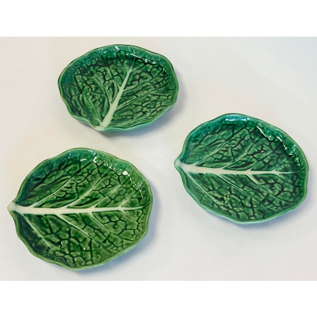 Bordallo Pinheiro Vintage Bordallo Pinheiro Style Cabbage Leaf Plates, Set of 3 For Sale - Image 4 of 6