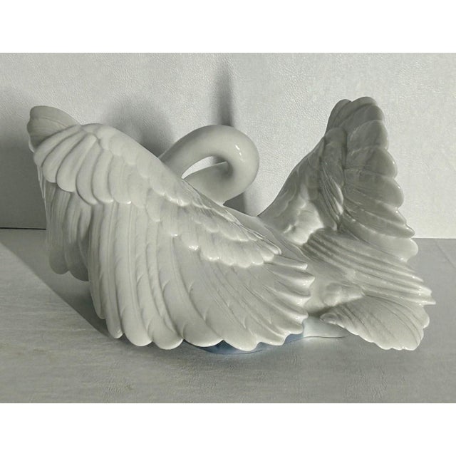 Transitional Vtg. Nao by Lladro Large Swan & Baby Figurine For Sale - Image 3 of 12