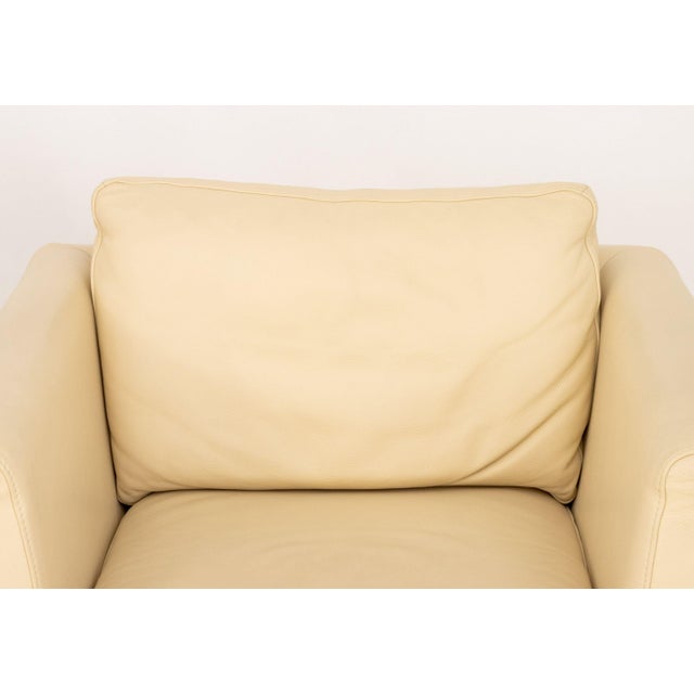 Pair of Nicoletti Off-White Leather Upholstered Club Chairs For Sale - Image 4 of 8